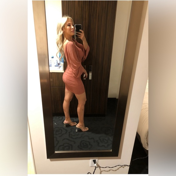 Meet your Posher, Janice - Picture 2 of 3